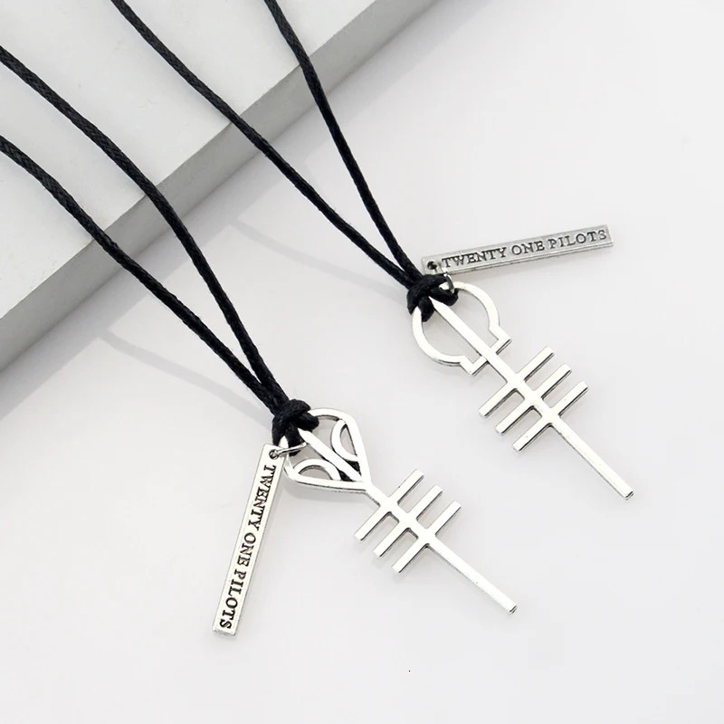 Twenty One Rock Band Necklaces Pendants Cord BFF Friends Skeleton Necklace Punk Men Women Music Hip Hop Jewelry 250704
