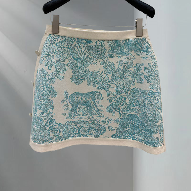 Women's Animal Jacquard Pattern Knit Skirt With Classic High Waist, Side Button Design, Mini Length For Luxury Vacation Style And Elegant French 