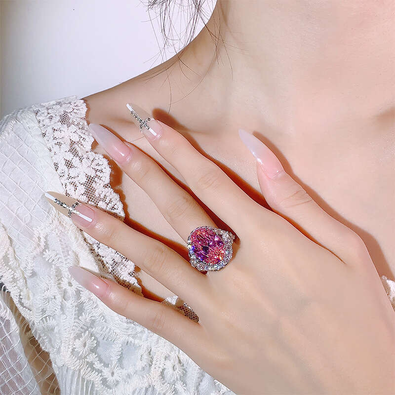 Autumn Winter New Jewelry Fashion Light Luxury High-End Bird's Nest Cut Gemstone Ring For Women 17E