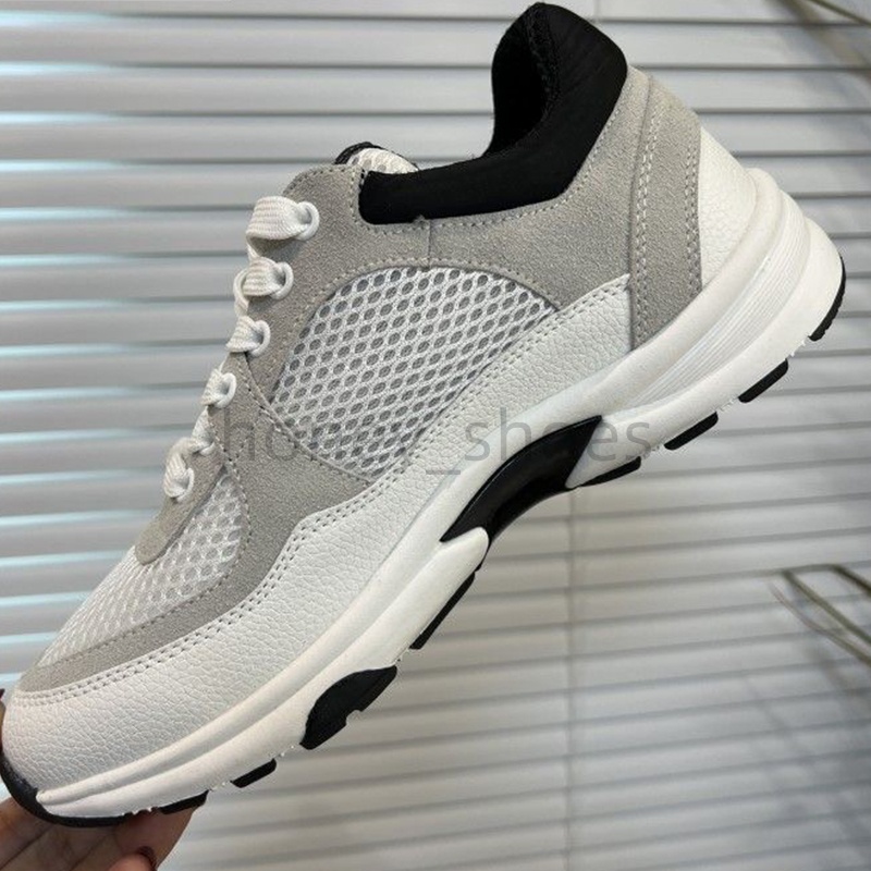 Designer Chan Shoe Womens cclys Casual Outdoor Running Shoes Reflective Sneakers Vintage Suede Leather and Men Trainers Fashion Derma 78