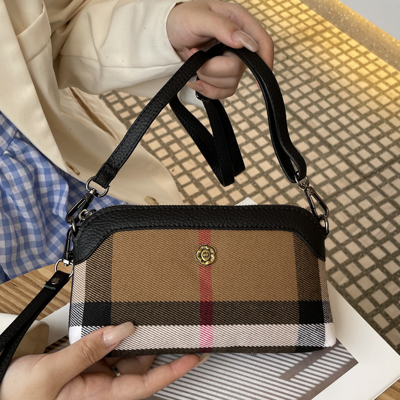 Free shipping designer Hot-selling New Plaid Clutch Bag for Women High Appearance Shoulder Bag Crossbody Bag Large Capacity Phone Bag Light Luxury Sma
