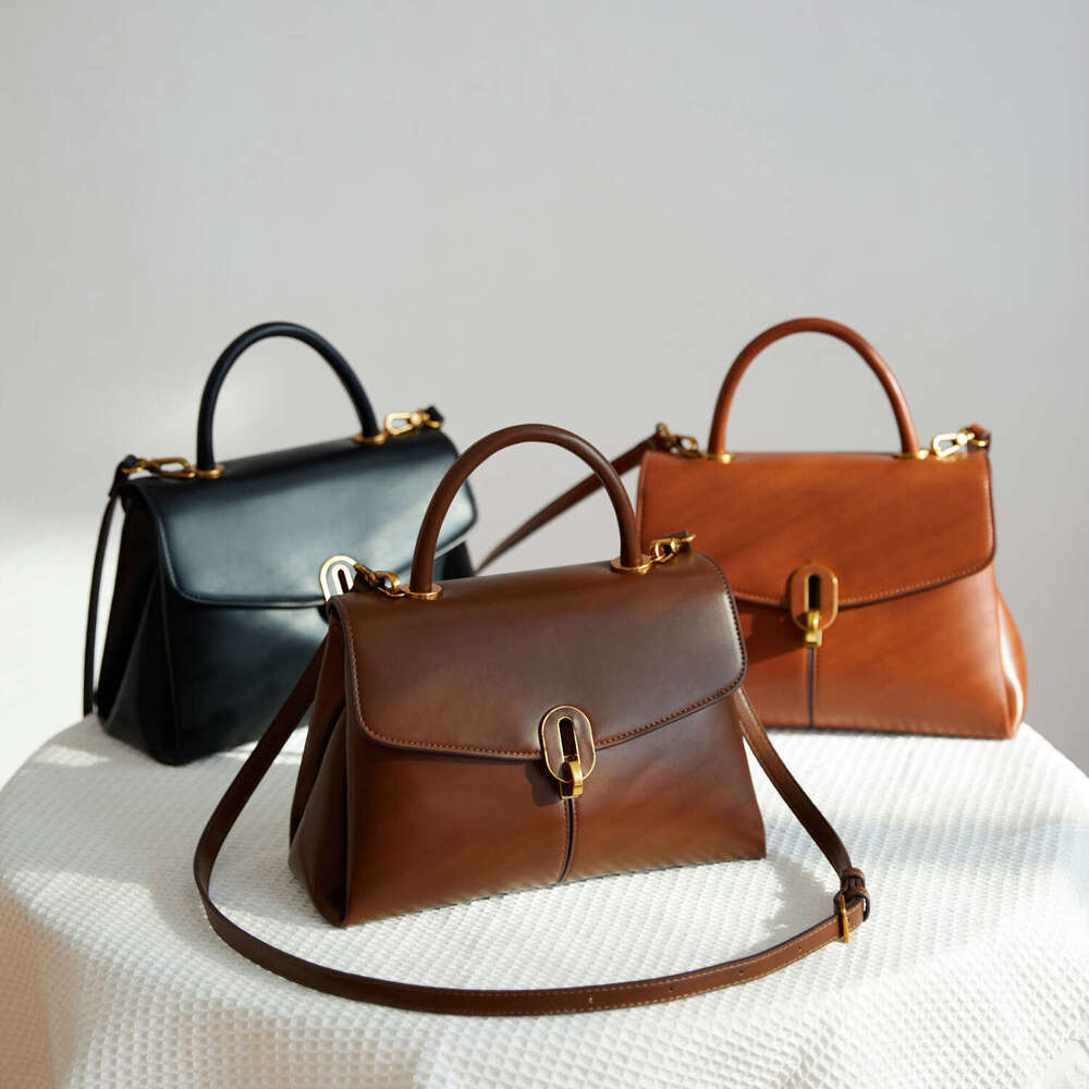 Free shipping designer bag Luxury bag Light Luxury High-End Crossbody 2025 New Versatile Handbag Stylish Single Shoulder Bag for Women Classic versati