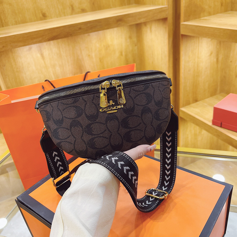 Designer 2025 New Simple Fashion Shoulder Crossbody Wide Strap Chest Waist Trendy Light Luxury Women's Bag