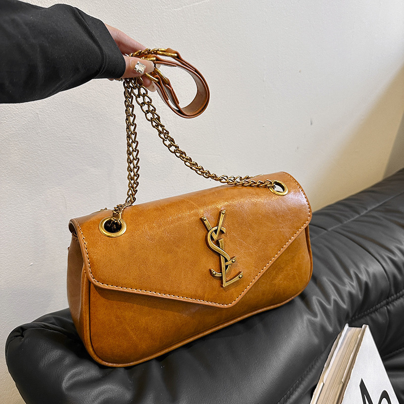 Designer Small for Women 2025 New Envelope Underarm Chain Textured Fashion Shoulder Crossbody Light Luxury Women's Bag