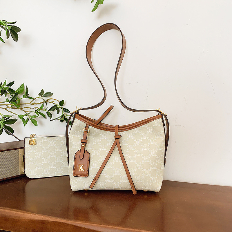 Designer 2025 New Korean Version High-end Versatile Monogram Commuter Large Capacity Fashion Shoulder Crossbody Light Luxury Women's Bag