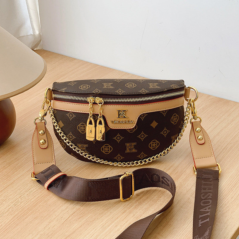 Designer Small for Women 2025 New Fashion Chain Ladies Chest High-end Single Shoulder Versatile Stylish Crossbody Light Luxury Women's Bag