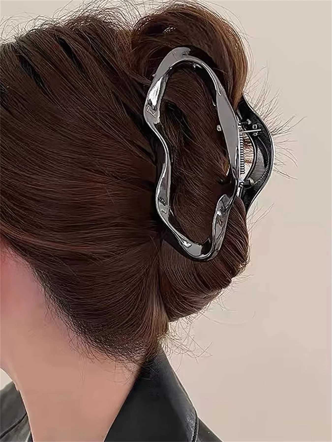 Fashion Geometric Metal Hair Claw Clips for Women Vintage Hair Clamps Crab Headband Hairpin Girls Hair Accessories Headwear Y250707