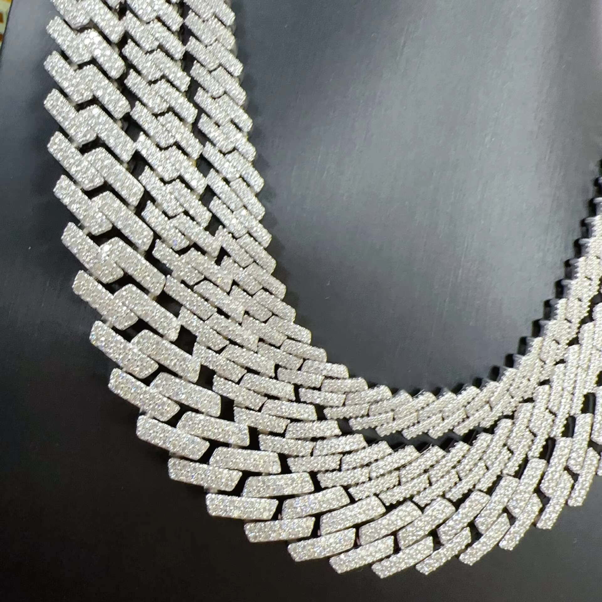 925 Silver Iced Out 10/12/15mm Hip Hop Moissanite Cuban Chain Necklaces Customized