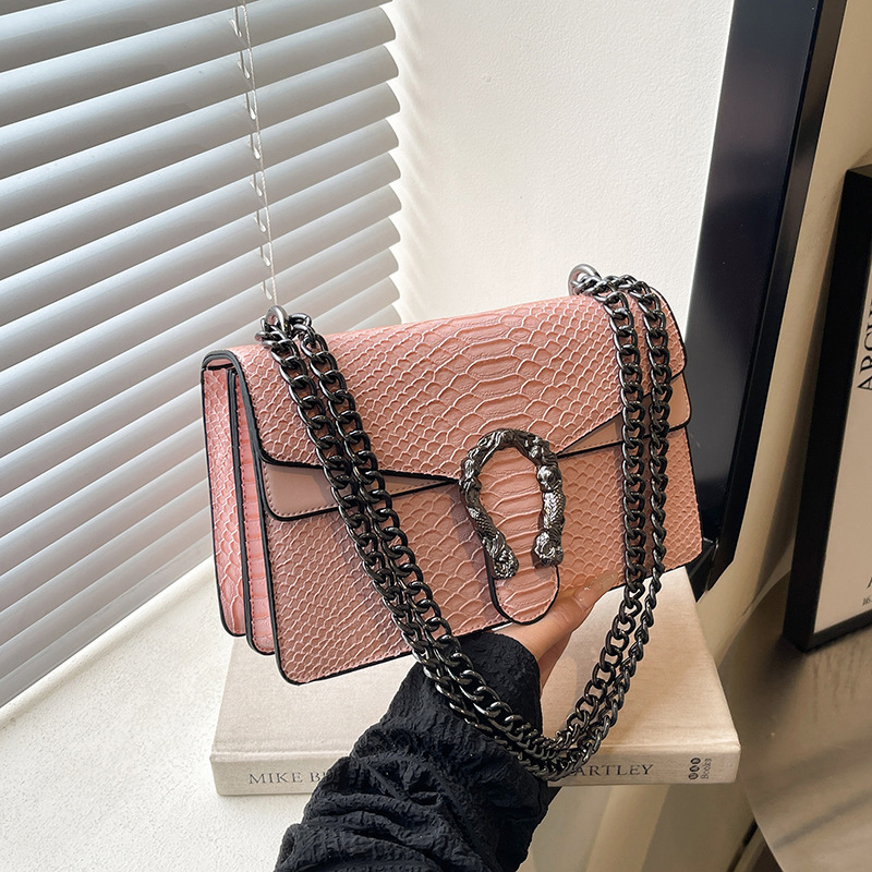 Designer 2025 New Single Shoulder Crossbody Fashion Casual Backpack Crocodile Pattern Chain Embossed Light Luxury Women's Bag