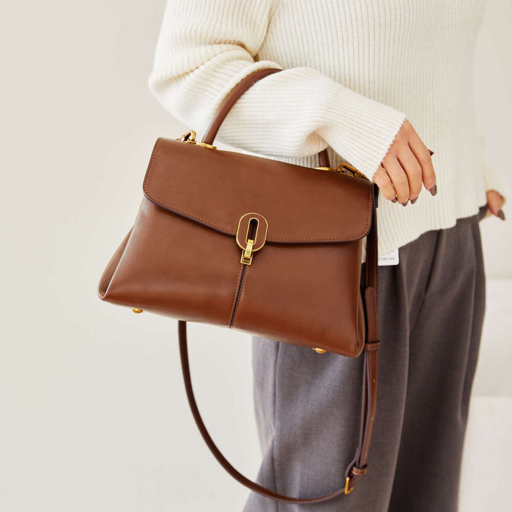 Free shipping designer bag Luxury bag Light Luxury High-End Crossbody 2025 New Versatile Handbag Stylish Single Shoulder Bag for Women Classic versati