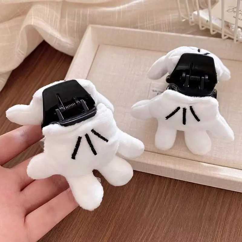 Cute Mickey Palm Hair Claw Clips For Women Creative Hairclips Girls Mickey Hand Hairpin Small Funny Claw Clip Hair Accessories Z250707