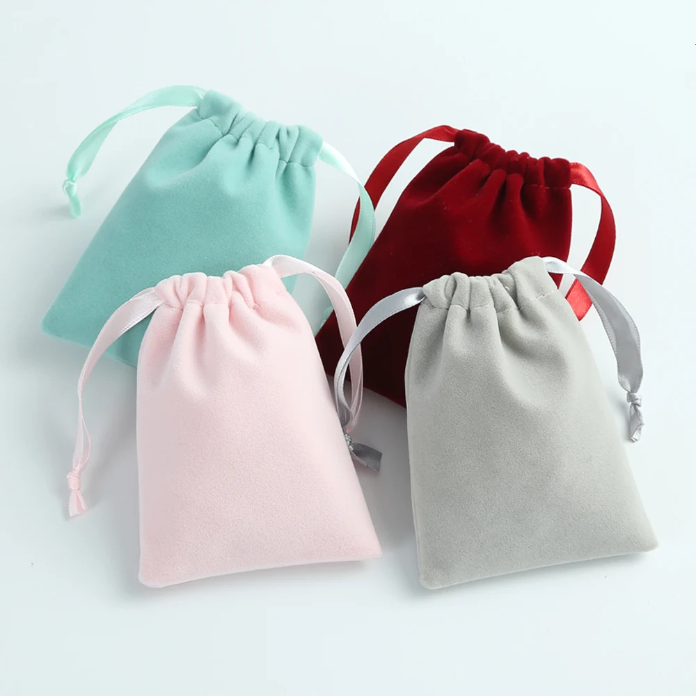 50 Velvet Jewelry Small Gift Bags Mini Size 7X9cm Drawstring Packaging Organizer Pouch For Girl Wedding Favor Candy Goodie Bag 250702