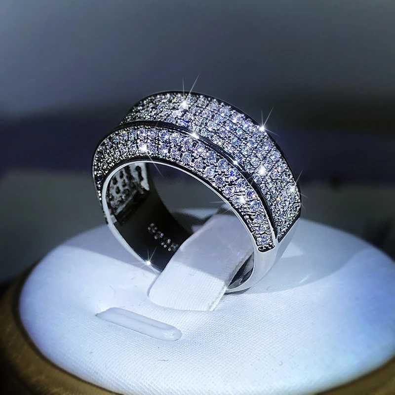 Luxury Exquisite White Zircon Full Diamond Ring For Ladies Couple 925 Sterling Silver Fashion Ring Party Birthday Jewelry Gift XJ250707