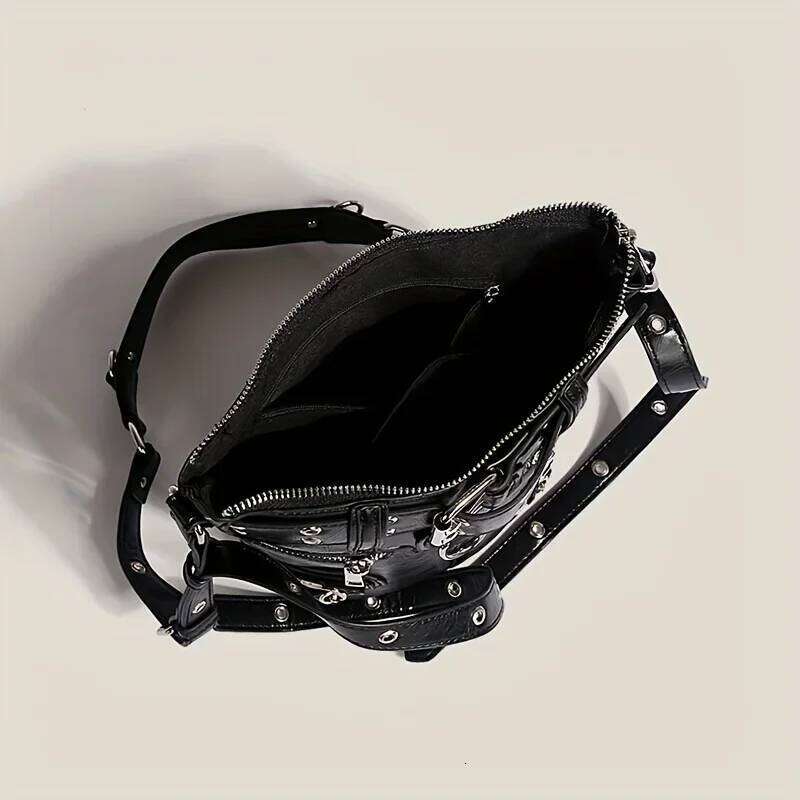 High Street Women New Rivet Large Capacity Casual Crossbody Bags Ladies Moto Biker Black Messenger Bag Vintage Handbag
