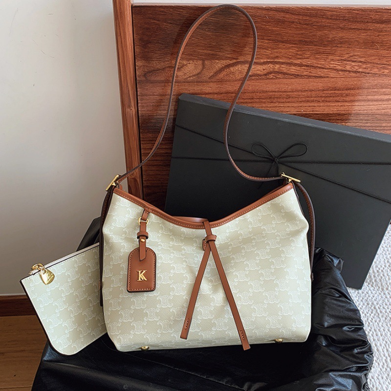 Designer 2025 New Korean Version High-end Versatile Monogram Commuter Large Capacity Fashion Shoulder Crossbody Light Luxury Women's Bag