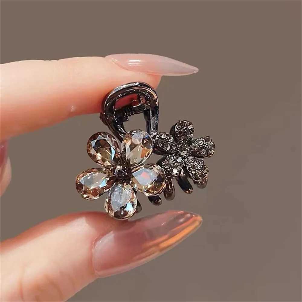 New Flower Style Alloy Hair Claw Rhinestone Women Headwear Clip Crab Small Mini Hair Hairpins Z250707
