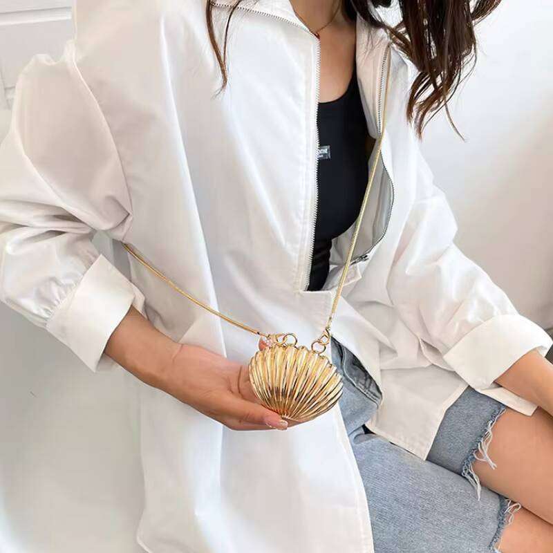 2025 New Summer Lipstick Bags for Women Fashion Pearl Mini Purse Crossbody High Quality Gold Shell Designer Shoulder Bag ddmynov