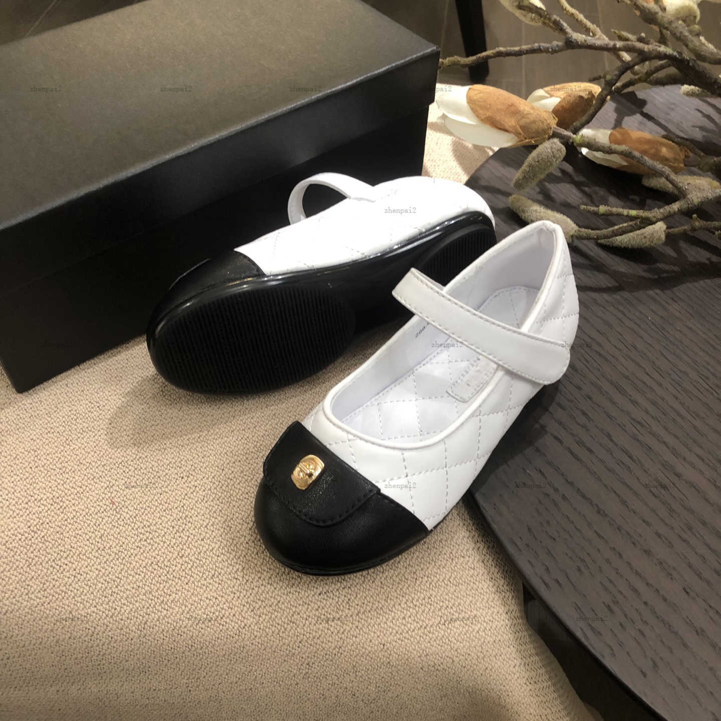 Child Clothing kids shoes girls Sneakers Golden logo decoration Princess shoe Size 26-35 Including shoe box baby flat shoes A465X13N120-b