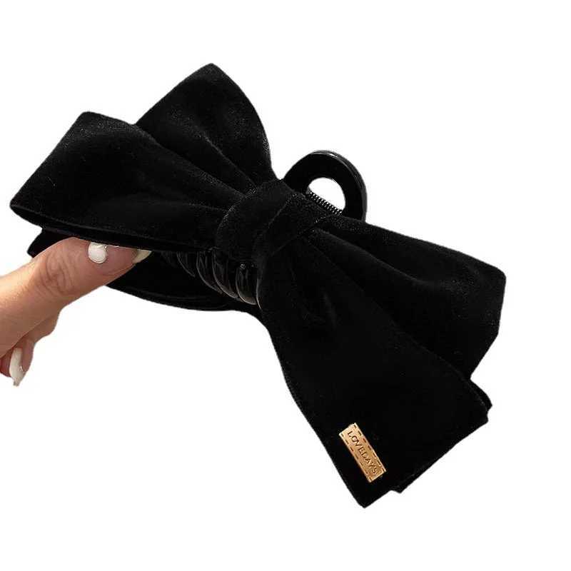 1pcs Elegant Velvet Bow Hair Clip Large Solid Velvet Bow Hair Accessory Autumn And Winter Shark Clip. Z250707