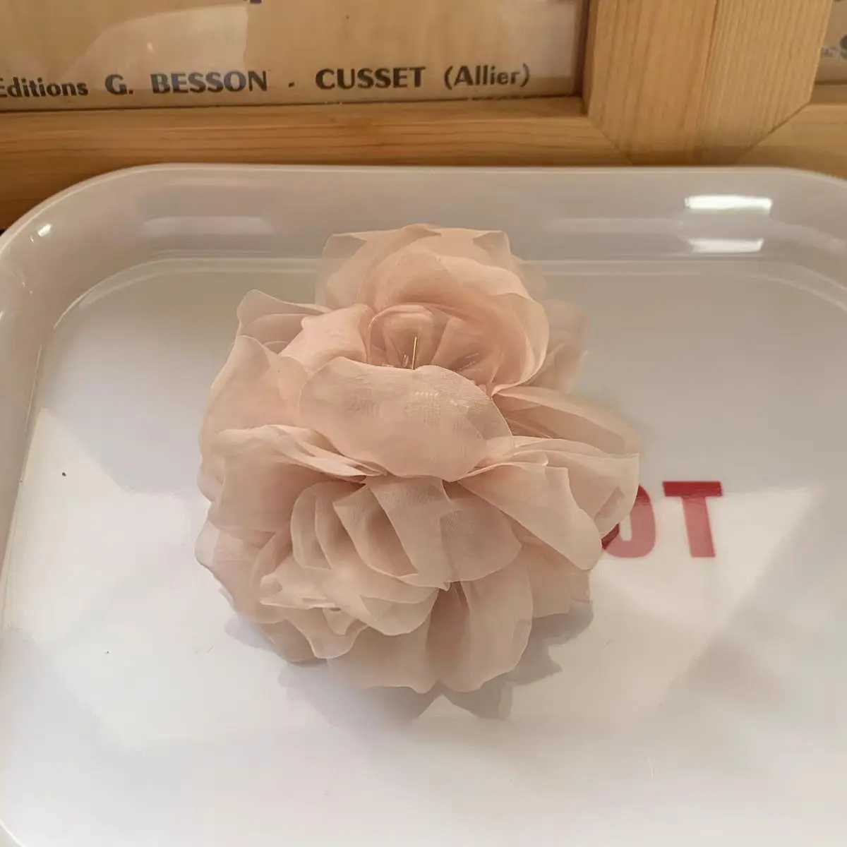 1pc Soft Pink Mesh Rose Flower Bow Large Intestine Hair Ring Simple Fairy Temperament Rose Shark Clip Cloud Fold Grab Clip Y250707