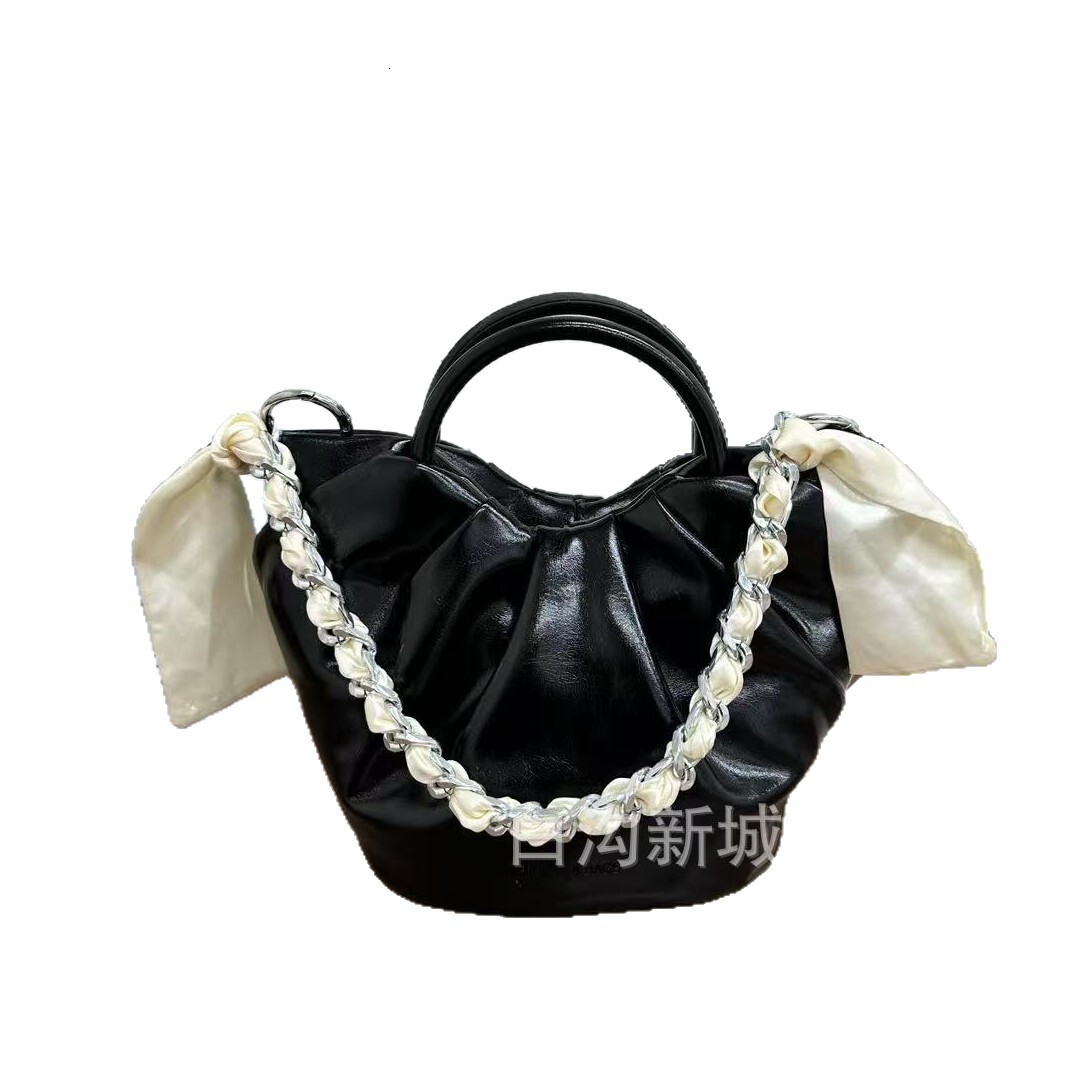 Designer Pleated Bucket 2025 Summer New Fashion Ladies Chain Crossbody Scarf Handheld Shoulder Light Luxury Women's Bag