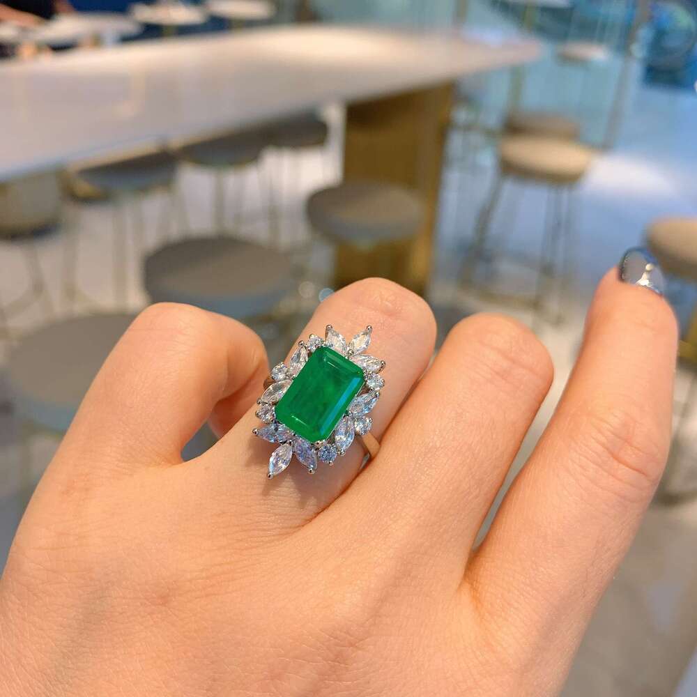 Fashion Simple Women's Micro Pave Diamond Square Large Emerald Zircon Ring Imitation Paraiba Color Jewelry 971