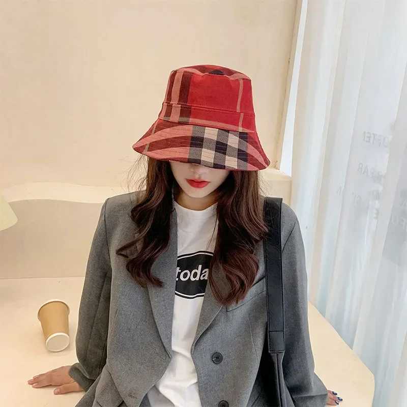 Women Bucket Hats Fishermans Hat Foldable Plaid Pattern Sun Hats Japanese Casual Winter Warm Fashion Tie-Dye Caps Y250707