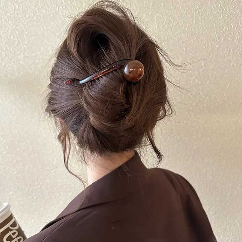 AWAYTR Retro S Shape Ponytail Twist Hair Clips New Fashion Multi-color Twisted Hollow Out Shark Clips Hair Accessory Y250707