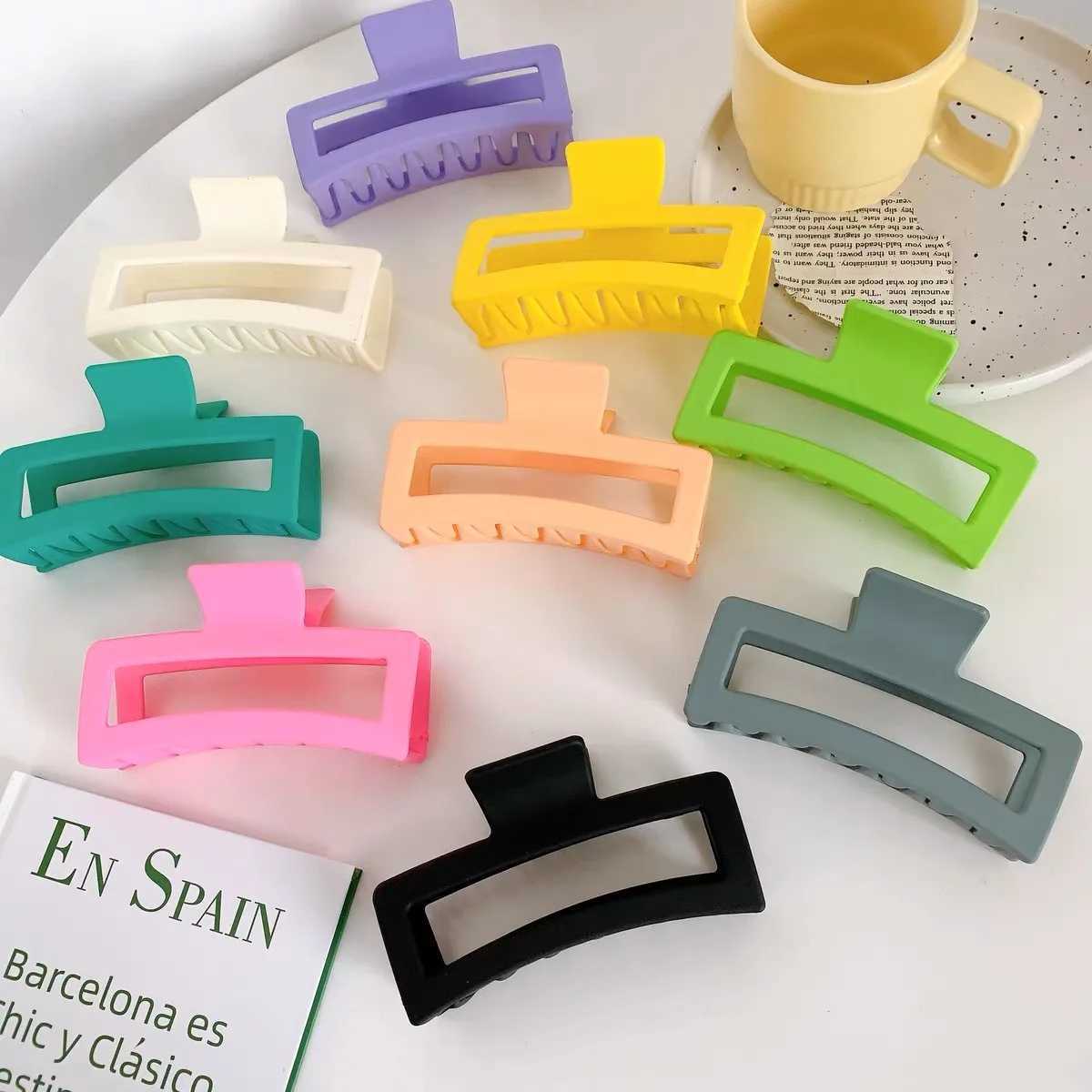 Korean Large Solid Hair Claw Elegant Hairpins Barrette Crab Hair Clips For Women Girls Square Headwear Hair Accessories Jewelry Z250707