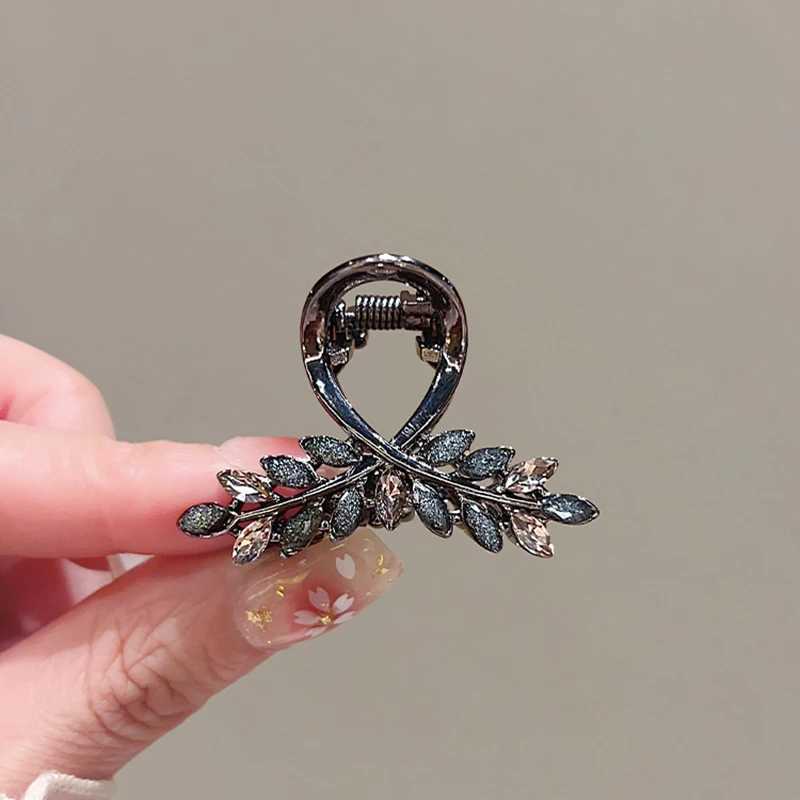 High-end Black Crystal Wheat Hair Claw Exquisite Half-tied Hair Clip on Womens Back of Head Medium-sized Metal Hair Gripper Y250707