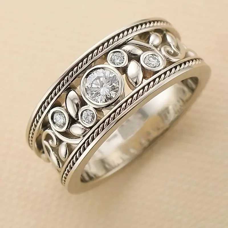 925 Sterling Silver Hollow Rings for Women Round Cubic Zirconia Fashion Wedding Bands Female Ring Party New Jewelry XJ250707
