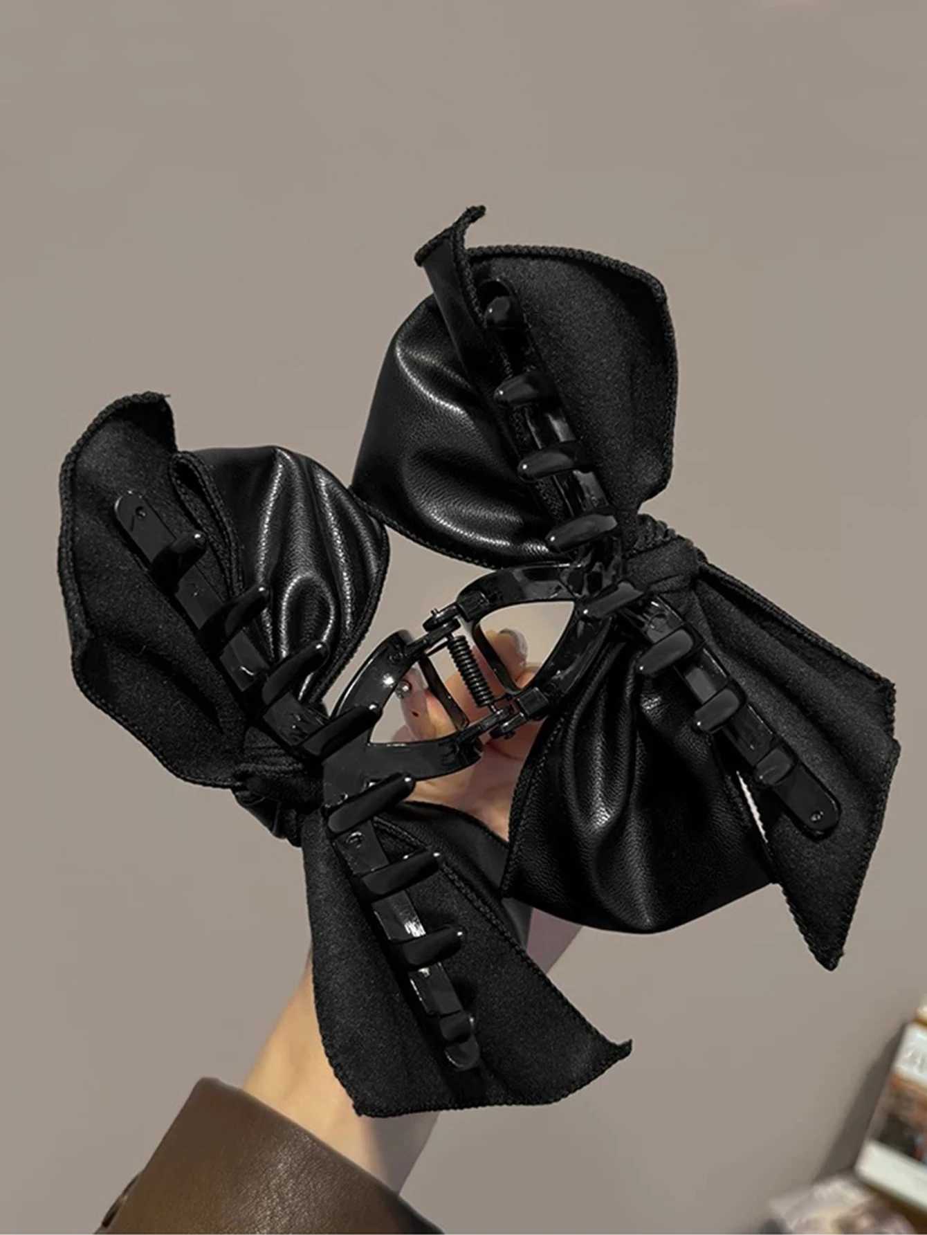 Pink Leather Cute Hair Clips for WomenBow-knot Claw Clips for Thick HairNon-slip Black Hair Barrettes Premium Hair Accessories Z250707