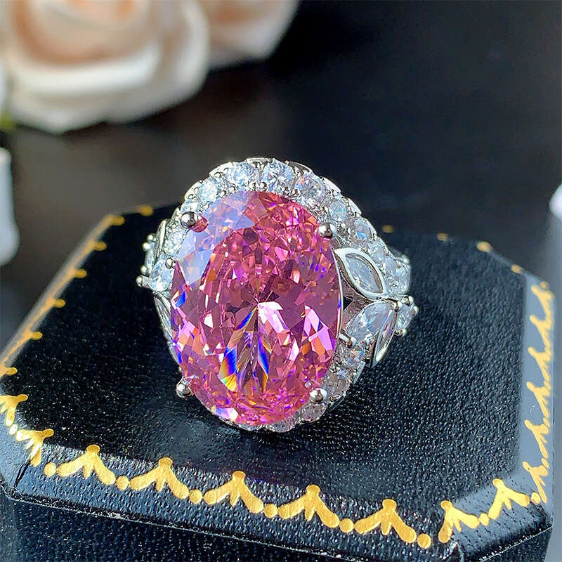 Autumn Winter New Jewelry Fashion Light Luxury High-End Bird's Nest Cut Gemstone Ring For Women 17E