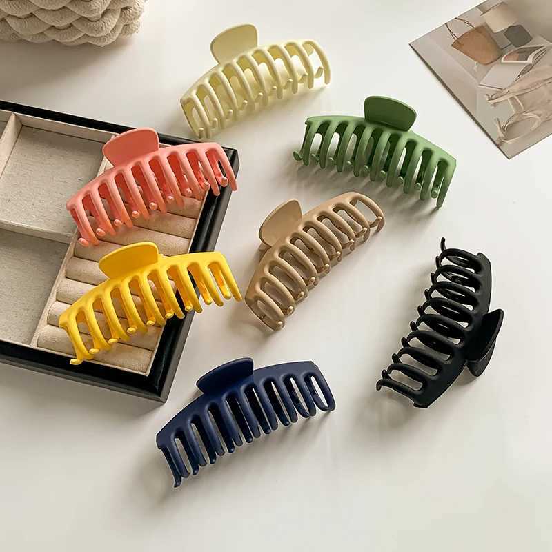 New Frosted Shell Shape Hair Clips Women Korean Simple Head Fixed Shark Clip Ponytail Fashion Hairpin Girls Hair Accessories Y250707