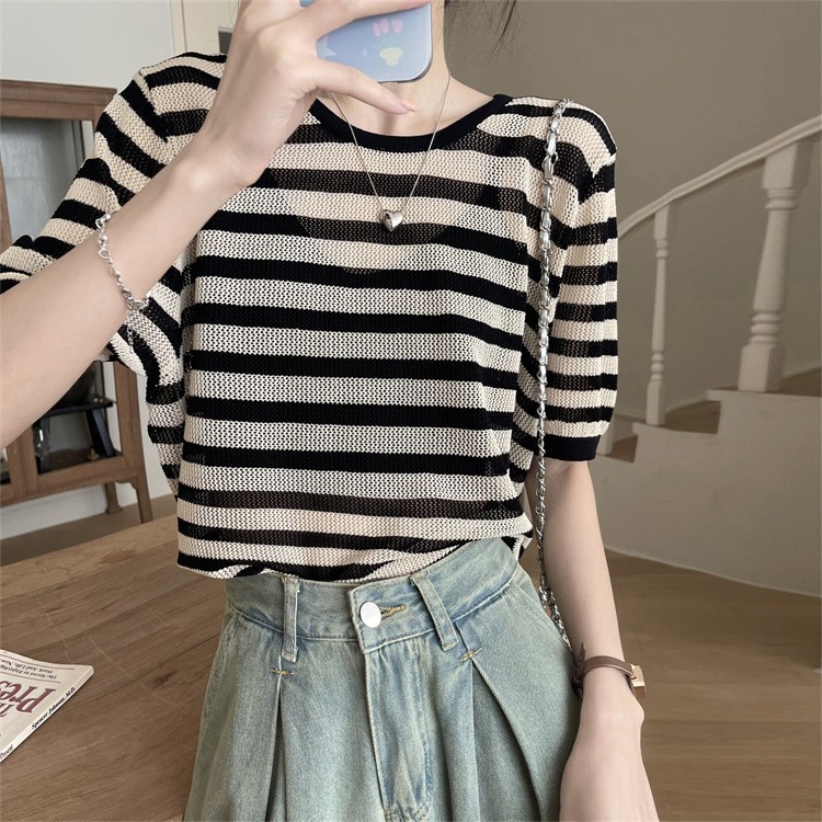 2025 Summer new women's T-shirt striped backless hollow knitted short sleeved women's T-shirt summer new slim fit top new designer T-shirt