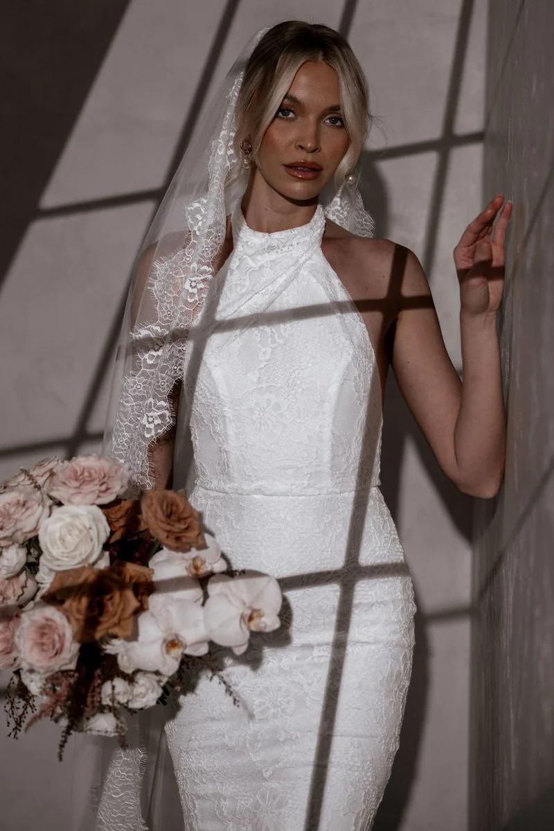 Elegant Lace Wedding Veil Cathedral White Ivory Floral Applique Edge Bridal Veils Tulle 1 Tier With Comb Bride Accessories Custom Made