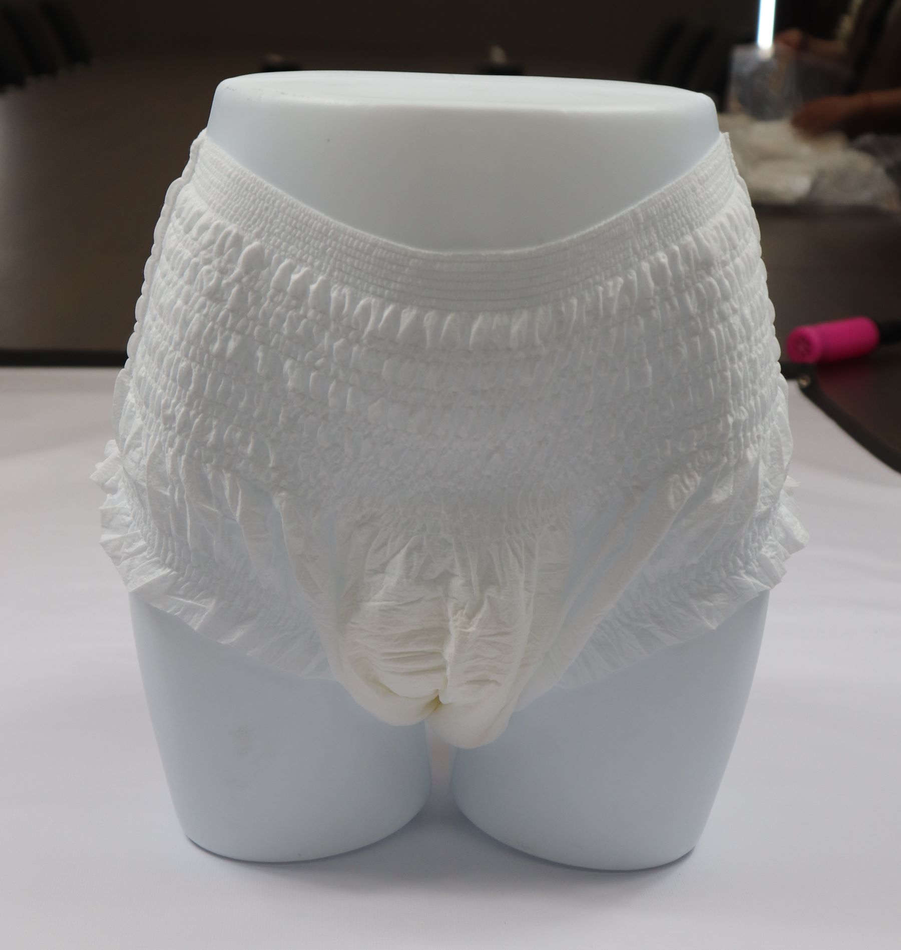 Disposable Adult Diaper Pants Printed Paper Incontinence Plastic Pants for Adults with Incontinence-Made in China