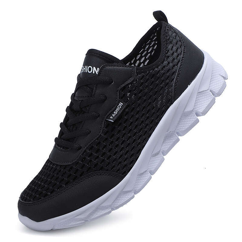 Summer New Lightweight Breathable Men's Casual Sports Large Running Lace-up Mesh Shoes