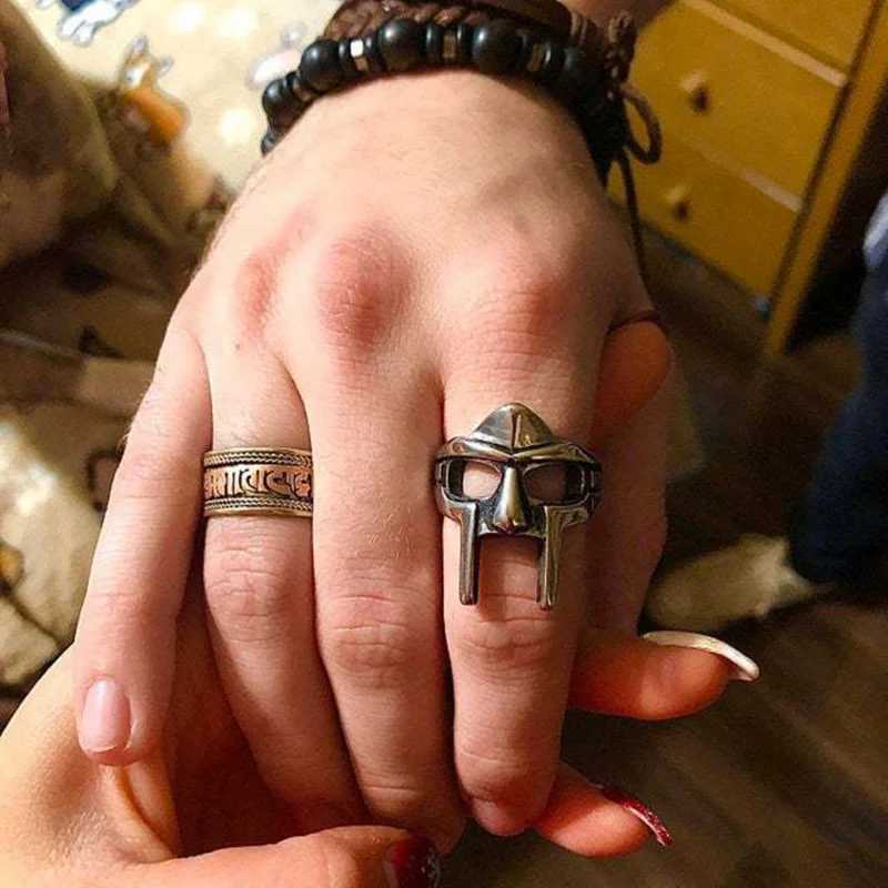Fashion Hip-hop Rap MF DOOM Mask Stainless Steel Ring Mens Gladiator Punk Jewelry Stainless Steel Mens Accessories Ring M250620