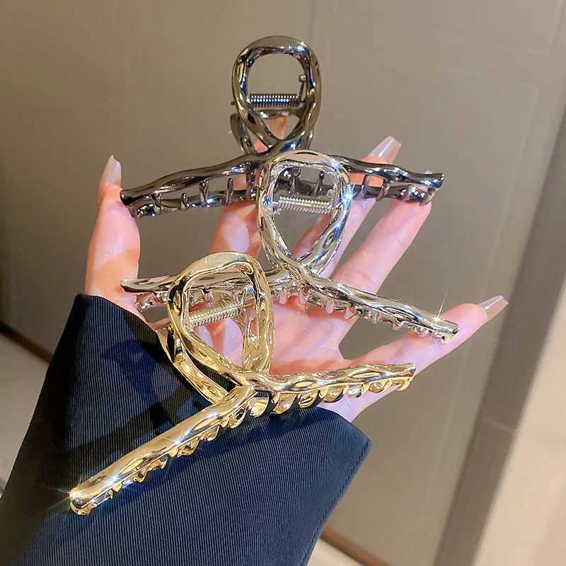 Metal Geometric Hair Claw Crab Hairpins Fashion Cross Hair Clips Barrettes Women Girls Korean Ponytail Clip Hair Accessories Z250707