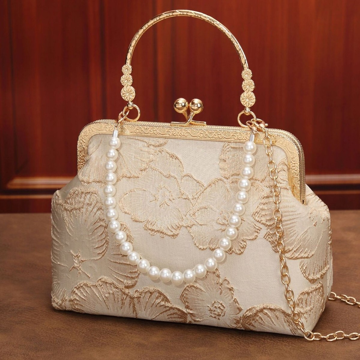 Free Shipping Designer's New Chinese Cheongsam Bag, Elegant And Generous Evening Gown Handbag, Formal Handheld Kiss Lock Bag, Pearl Bag With Ten 