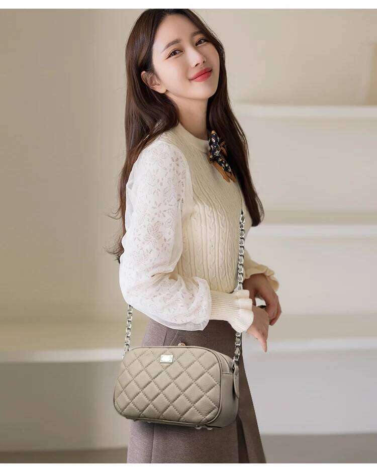 100% Genuine Leather Single Shoulder Crossbody Purse Cowhide Small Fragrant Wind Dia Grid Chain Tofu Premium Camera Bag
