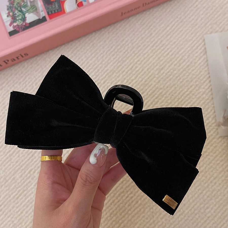 1 piece of black velvet big bow hair clip with a simple and elegant style for women Z250707