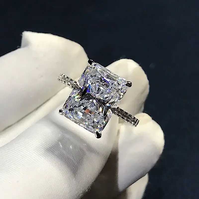 New Arrival Stunning Luxury Jewelry 925 Sterling Silver High Quality Princess Cut White 5CT Diamond Women Wedding Ring XJ250707