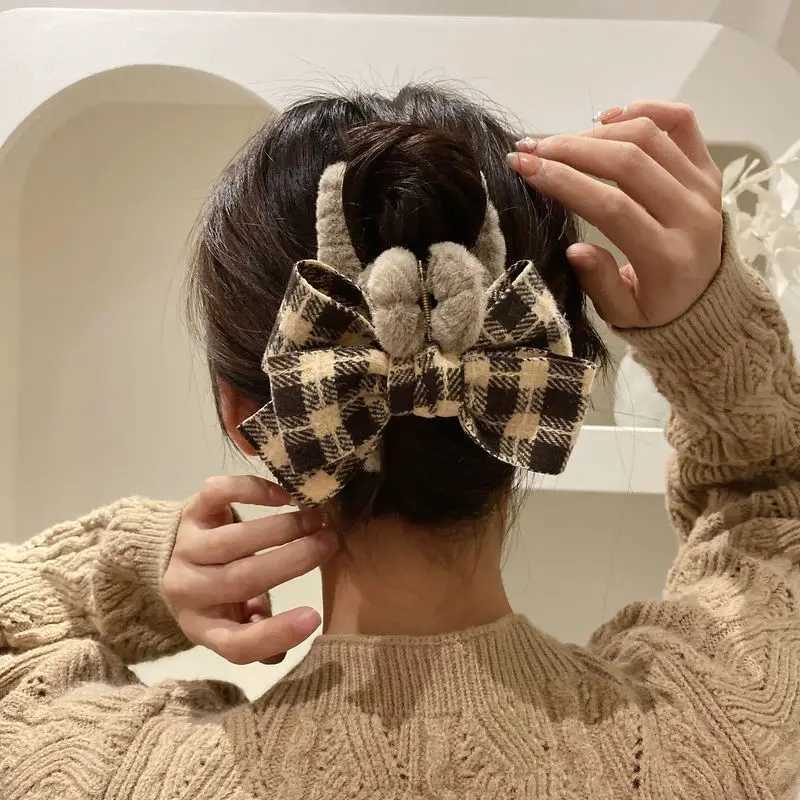 1pc Autumn/Winter Plush Grab Clip South Korea Dongdaemun Checkered Bow Hairpin Female Hairpin Large Shark Clip Female Z250707