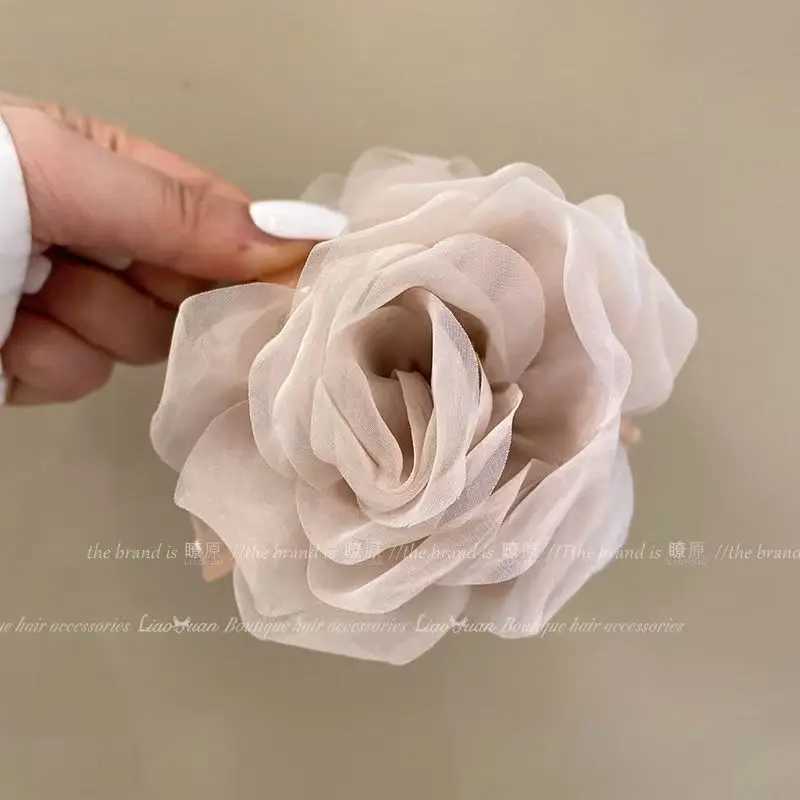 Fashion Fabric Rose Hair Claw Women Elegant Ponytail Clip Sweet Flowers Hair Clips Crab Claw Headdress Hair Accessories Z250707