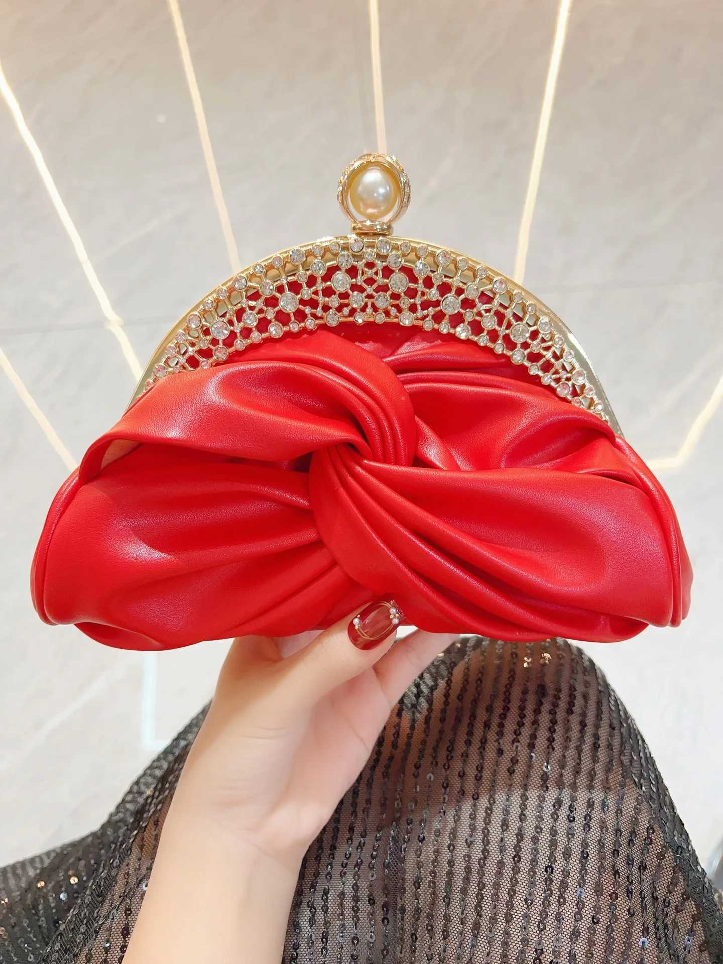 Women luxurious Chain Shoulder Bags red Wedding Party Bags Female Chic Crossbody Bags Prom Clutch Handbags And Purse