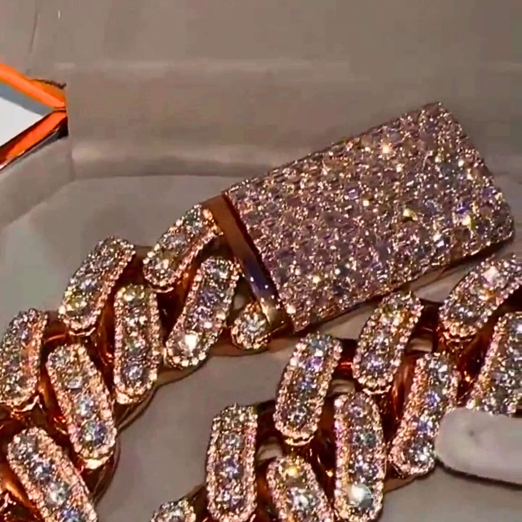 Best Quality Customized 20 mm Cuban Link Moissanite Diamond Chain 925 Sterling Silver Rose Gold Diamond Chain