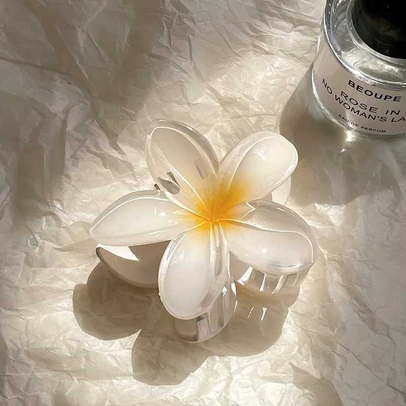 Fashion New Flower Hair Clips for Women Vacation Bohemia Egg Flower Shark Clips Barrettes Girls Large Hairpins Hair Accessories Y250707