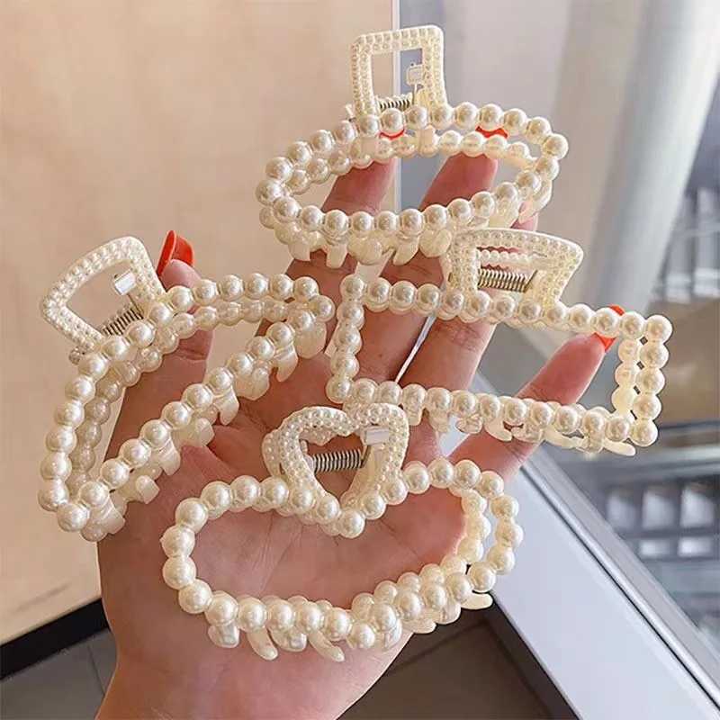 Korean Pearl Hair Claw Clips New Headwear Geometric Hair Claws Large Shark Clip Non-slip Hair Accessories for Women Y250707